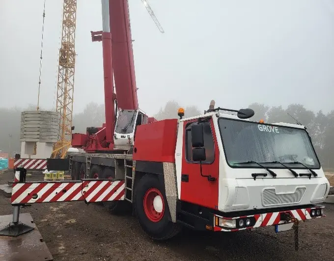 Grove hijskranen te koop en voor in koop. Kranen, onderdelen en toebehoren.