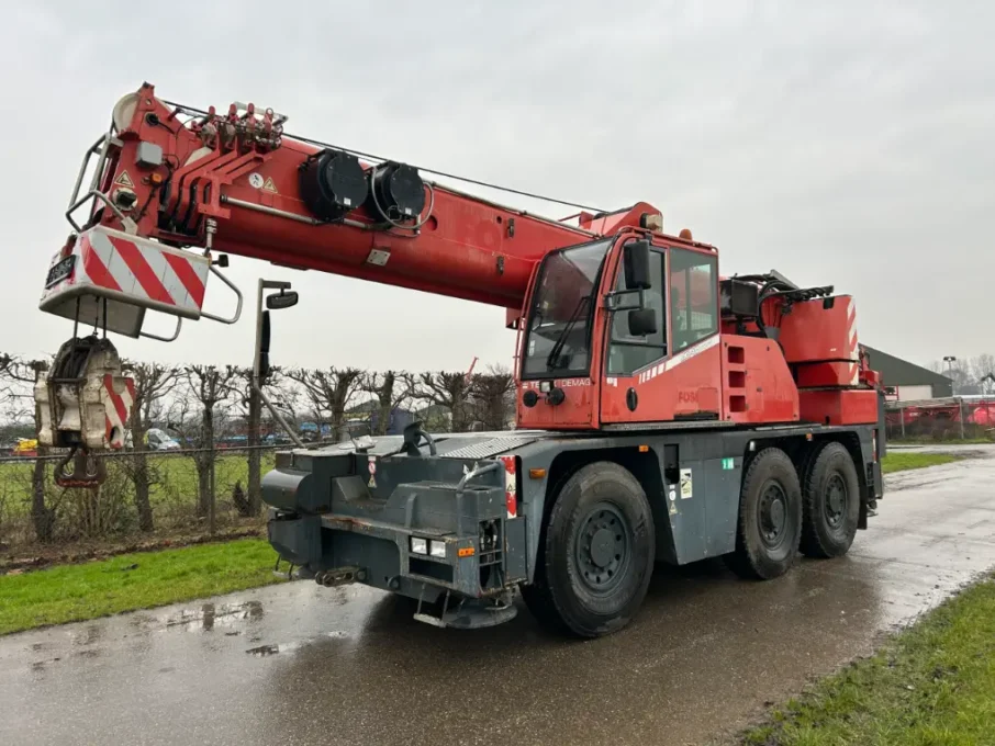 Hijskranen te koop en voor in koop. Kranen, onderdelen en toebehoren.