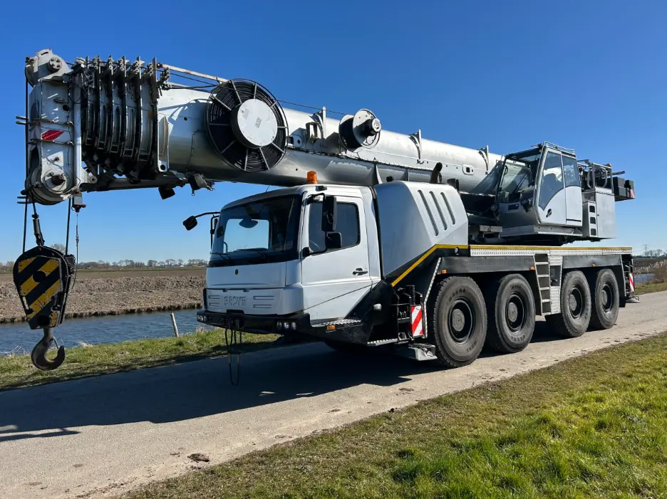 Hijskranen te koop en voor in koop. Kranen, onderdelen en toebehoren.