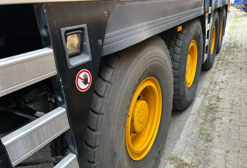 Hijskranen te koop en voor in koop. Kranen, onderdelen en toebehoren.