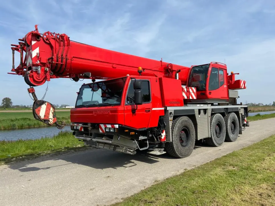 Hijskranen te koop en voor in koop. Kranen, onderdelen en toebehoren.